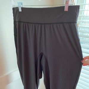 LuluLemon black sun setter jogger